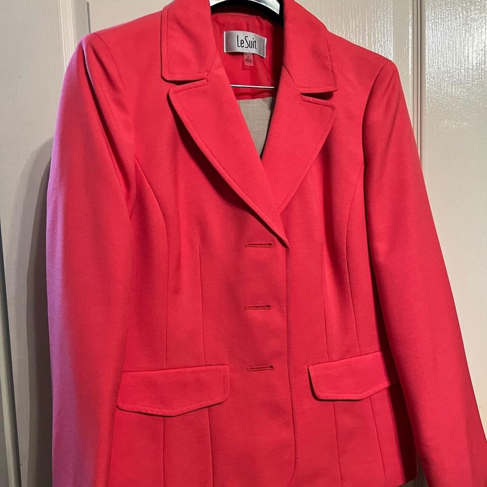 Dress suit